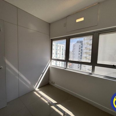 Salas/Conjuntos com 41m², no bairro Centro em Florianópolis