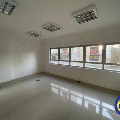 Salas/Conjuntos com 40m², no bairro Centro em Florianópolis