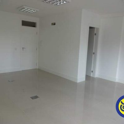 Salas/Conjuntos com 40m², no bairro Centro em Florianópolis