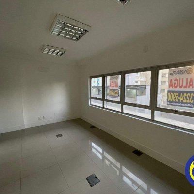 Salas/Conjuntos com 40m², no bairro Centro em Florianópolis