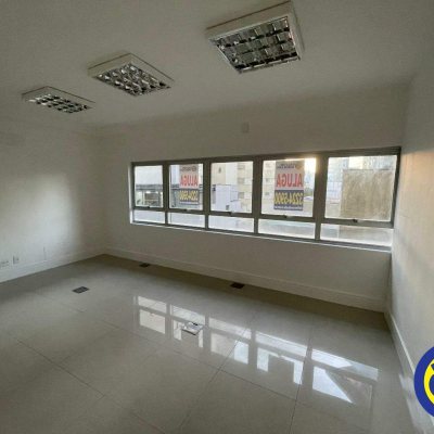 Salas/Conjuntos com 40m², no bairro Centro em Florianópolis