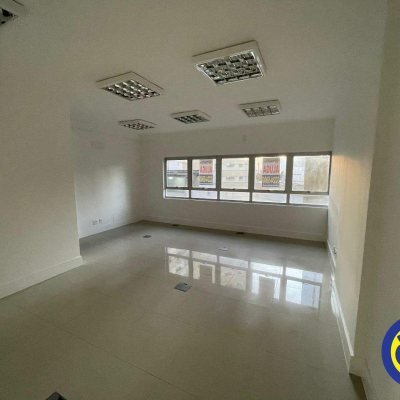 Salas/Conjuntos com 40m², no bairro Centro em Florianópolis