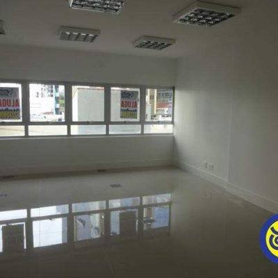 Salas/Conjuntos com 40m², no bairro Centro em Florianópolis
