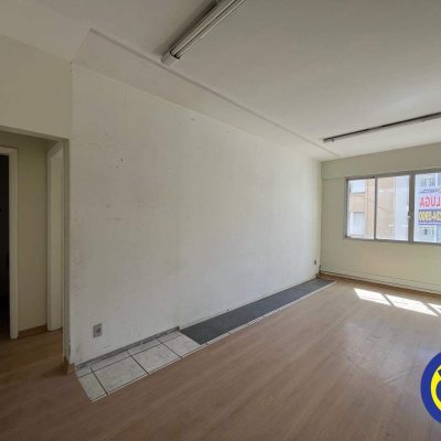 Salas/Conjuntos com 250m², 11 quartos, no bairro Centro em Florianópolis