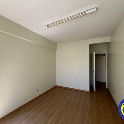 Salas/Conjuntos com 250m², 11 quartos, no bairro Centro em Florianópolis