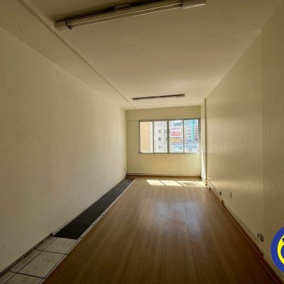 Salas/Conjuntos com 250m², 11 quartos, no bairro Centro em Florianópolis