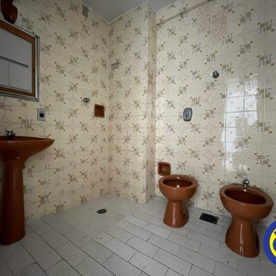 Salas/Conjuntos com 250m², 11 quartos, no bairro Centro em Florianópolis