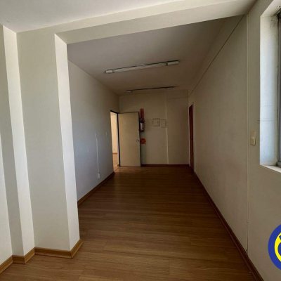 Salas/Conjuntos com 250m², 11 quartos, no bairro Centro em Florianópolis