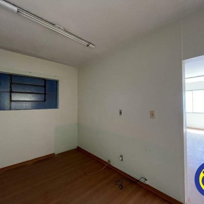 Salas/Conjuntos com 250m², 11 quartos, no bairro Centro em Florianópolis