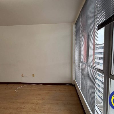 Salas/Conjuntos com 48m², no bairro Centro em Florianópolis