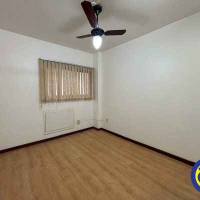 Salas/Conjuntos com 48m², no bairro Centro em Florianópolis