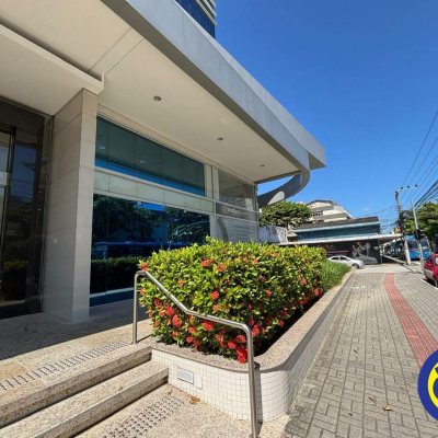 Sala com 33m², no bairro Estreito em Florianópolis