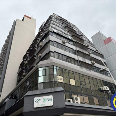 Salas/Conjuntos com 37m², no bairro Centro em Florianópolis