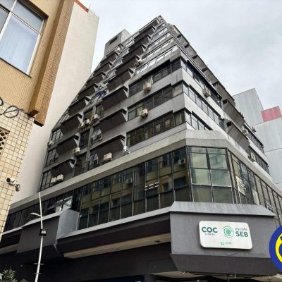 Salas/Conjuntos com 37m², no bairro Centro em Florianópolis