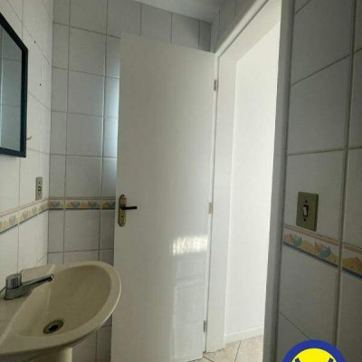 Sala com 40m², no bairro Centro em Florianópolis