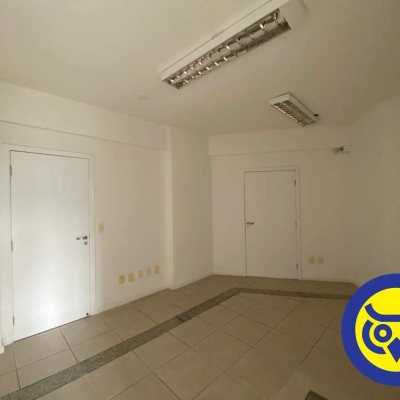 Salas/Conjuntos com 233m², 3 garagens, no bairro Centro em Florianópolis