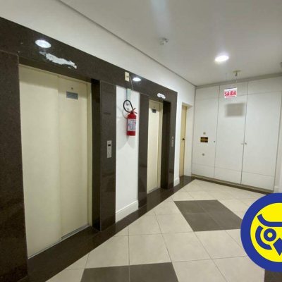 Salas/Conjuntos com 233m², 3 garagens, no bairro Centro em Florianópolis