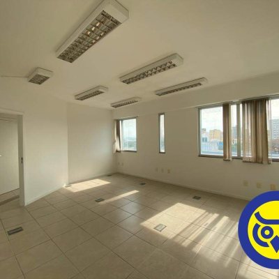 Salas/Conjuntos com 233m², 3 garagens, no bairro Centro em Florianópolis