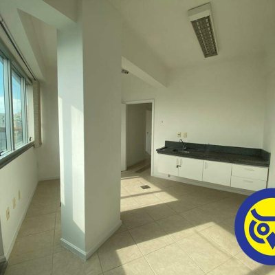 Salas/Conjuntos com 233m², 3 garagens, no bairro Centro em Florianópolis