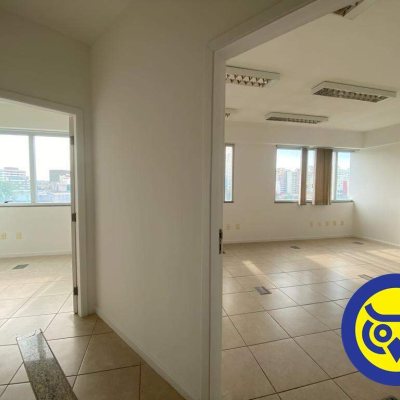 Salas/Conjuntos com 233m², 3 garagens, no bairro Centro em Florianópolis