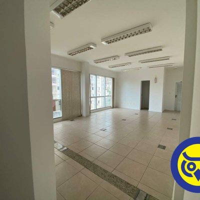 Salas/Conjuntos com 233m², 3 garagens, no bairro Centro em Florianópolis