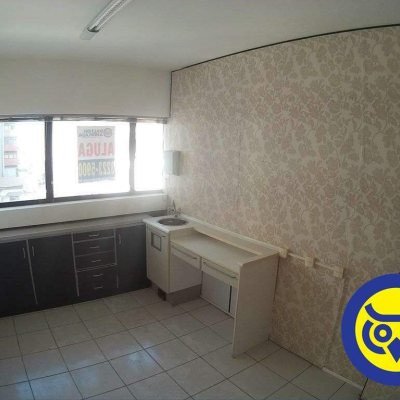 Salas/Conjuntos com 42m², no bairro Centro em Florianópolis
