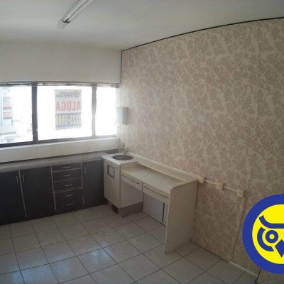 Salas/Conjuntos com 42m², no bairro Centro em Florianópolis