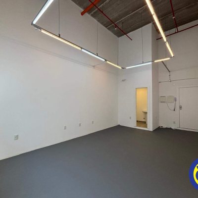 Salas/Conjuntos com 37m², 1 garagem, no bairro Saco Grande em Florianópolis