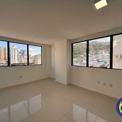 Salas/Conjuntos com 48m², 1 garagem, no bairro Centro em Florianópolis