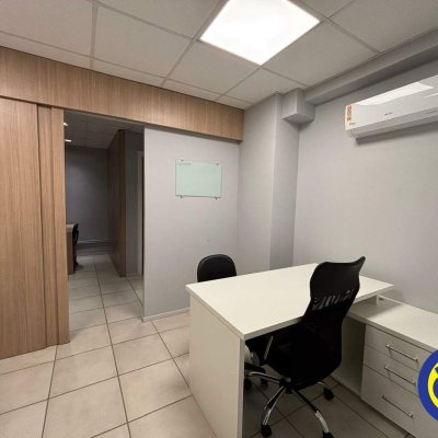 Salas/Conjuntos com 42m², 1 garagem, no bairro Centro em Florianópolis