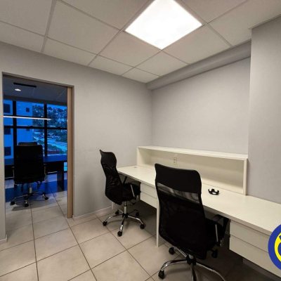 Salas/Conjuntos com 42m², 1 garagem, no bairro Centro em Florianópolis