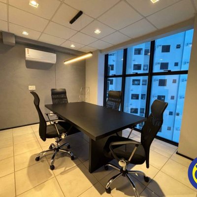 Salas/Conjuntos com 42m², 1 garagem, no bairro Centro em Florianópolis