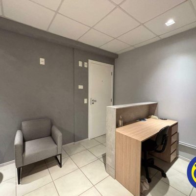 Salas/Conjuntos com 42m², 1 garagem, no bairro Centro em Florianópolis