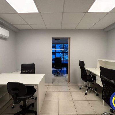 Salas/Conjuntos com 42m², 1 garagem, no bairro Centro em Florianópolis