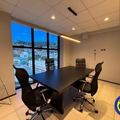 Salas/Conjuntos com 42m², 1 garagem, no bairro Centro em Florianópolis