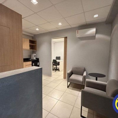 Salas/Conjuntos com 42m², 1 garagem, no bairro Centro em Florianópolis