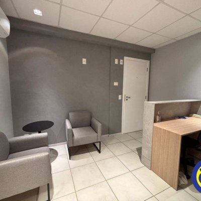 Salas/Conjuntos com 42m², 1 garagem, no bairro Centro em Florianópolis