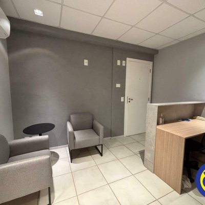 Salas/Conjuntos com 42m², 1 garagem, no bairro Centro em Florianópolis
