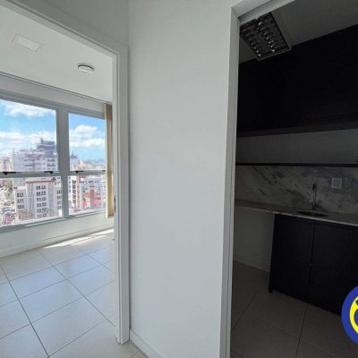 Salas/Conjuntos com 82m², 2 garagens, no bairro Trindade em Florianópolis