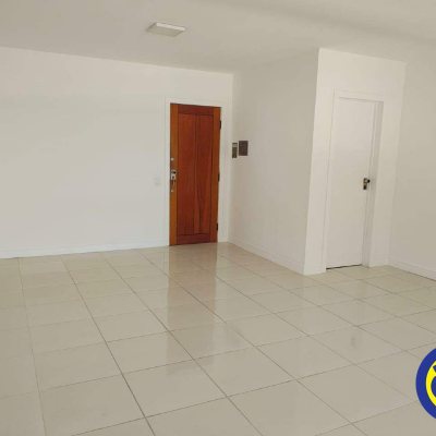 Salas/Conjuntos com 35m², no bairro Centro em Florianópolis