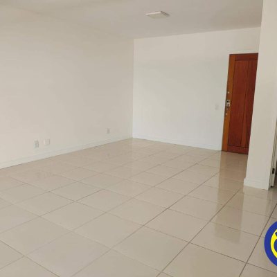 Salas/Conjuntos com 35m², no bairro Centro em Florianópolis