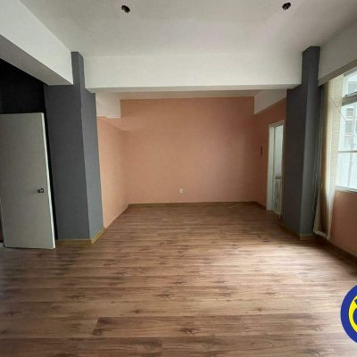 Salas/Conjuntos com 52m², no bairro Centro em Florianópolis