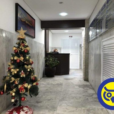 Salas/Conjuntos com 52m², no bairro Centro em Florianópolis