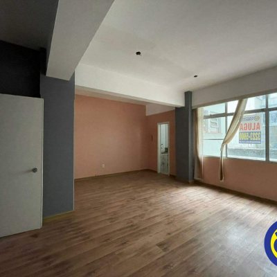 Salas/Conjuntos com 52m², no bairro Centro em Florianópolis