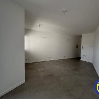 Salas/Conjuntos com 34m², no bairro Balneário em Florianópolis