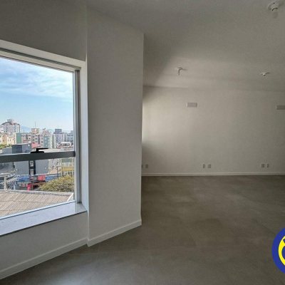 Salas/Conjuntos com 34m², no bairro Balneário em Florianópolis