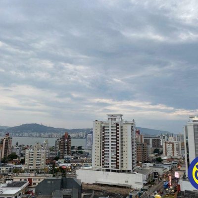 Salas/Conjuntos com 34m², 1 garagem, no bairro Balneário em Florianópolis