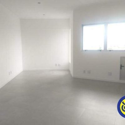 Salas/Conjuntos com 34m², 1 garagem, no bairro Balneário em Florianópolis