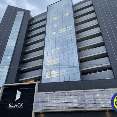 Salas/Conjuntos com 34m², 1 garagem, no bairro Balneário em Florianópolis