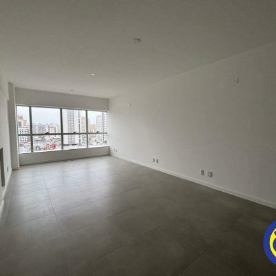 Salas/Conjuntos com 41m², 1 garagem, no bairro Balneário em Florianópolis